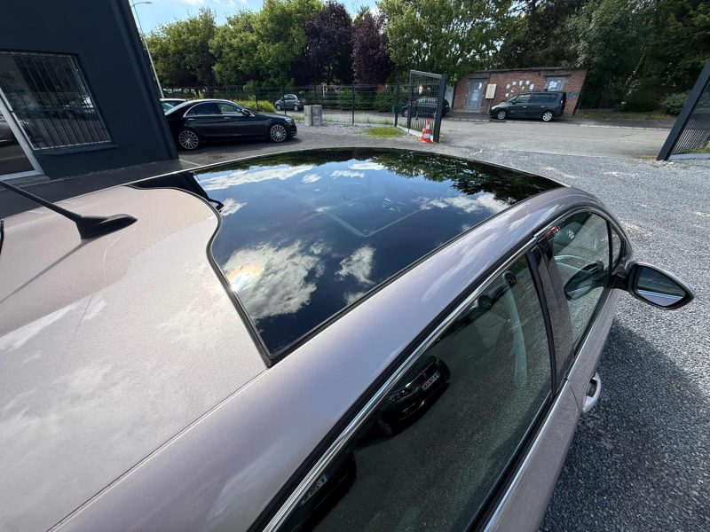 PEUGEOT 208 ALLURE 1L4 essence 95 chx "FAIBLE KILOMETRAGE"