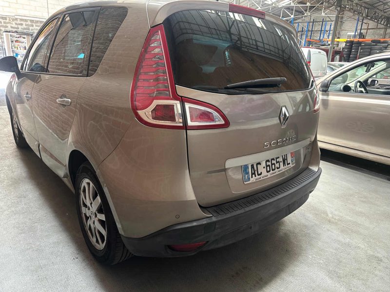 RENAULT SCENICIII 1.9 DCI 130 EXPRESSION 2009