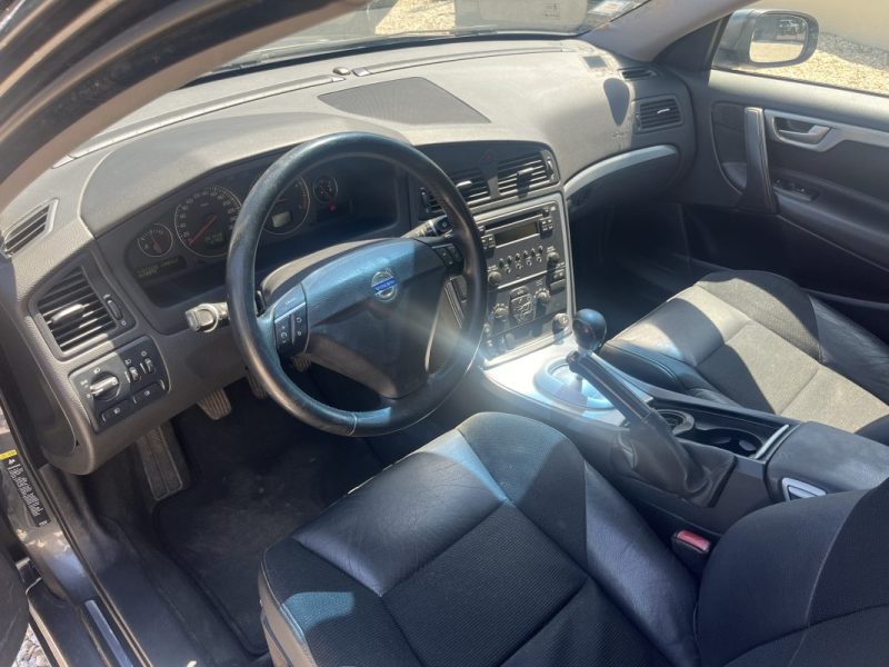 VOLVO S60 2.4 D5 KINETIC 125 CH 2009