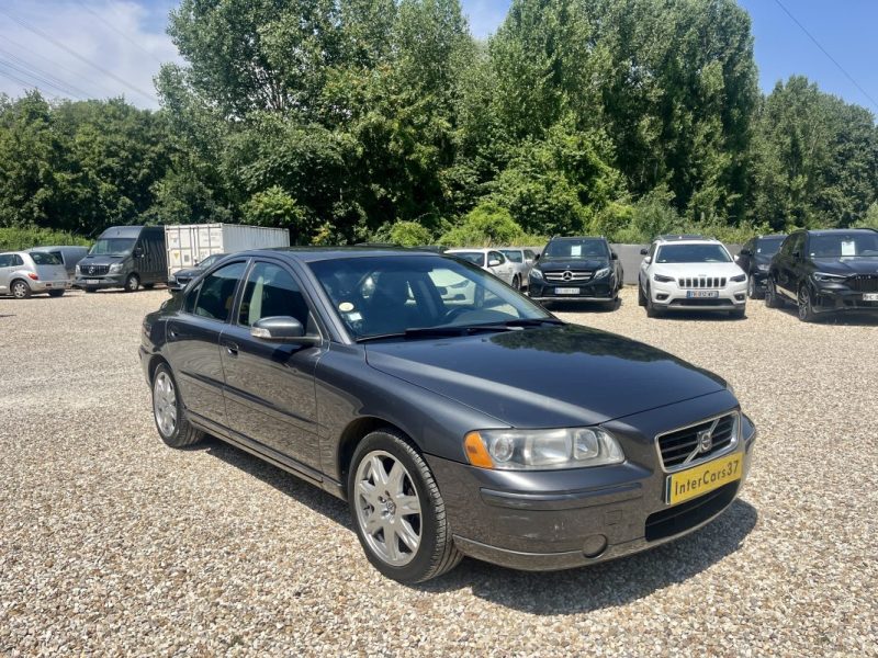 VOLVO S60 2.4 D5 KINETIC 125 CH 2009