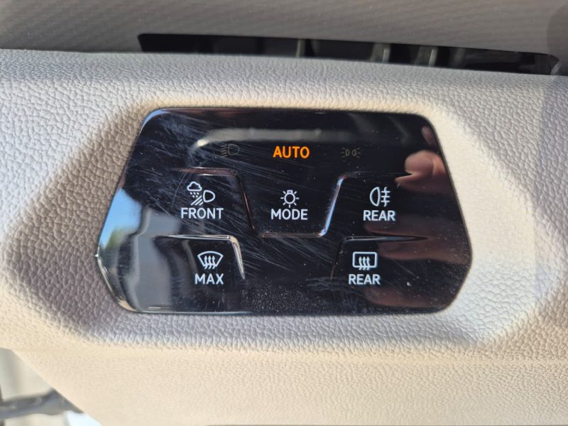 VOLKSWAGEN MULTIVAN T7 T7 1.4 EHYBRID 218 DSG6 LIFE 7 PLACES  2023