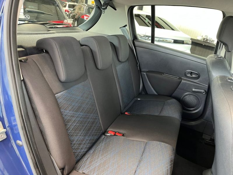 🚗 RENAULT CLIO III 1.2 ⚙️ AUTHENTIQUE 👤 1ère Main 📊 47 200 km 🛡️ Garantie 6 Mois