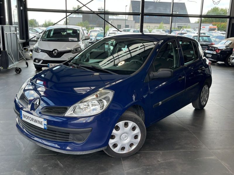 🚗 RENAULT CLIO III 1.2 ⚙️ AUTHENTIQUE 👤 1ère Main 📊 47 200 km 🛡️ Garantie 6 Mois