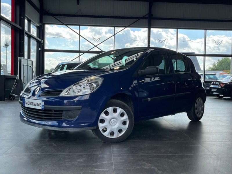 🚗 RENAULT CLIO III 1.2 ⚙️ AUTHENTIQUE 👤 1ère Main 📊 47 200 km 🛡️ Garantie 6 Mois