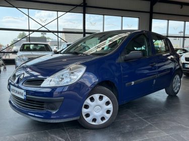 🚗 RENAULT CLIO III 1.2 ⚙️ AUTHENTIQUE 👤 1ère Main 📊 47 200 km 🛡️ Garantie 6 Mois
