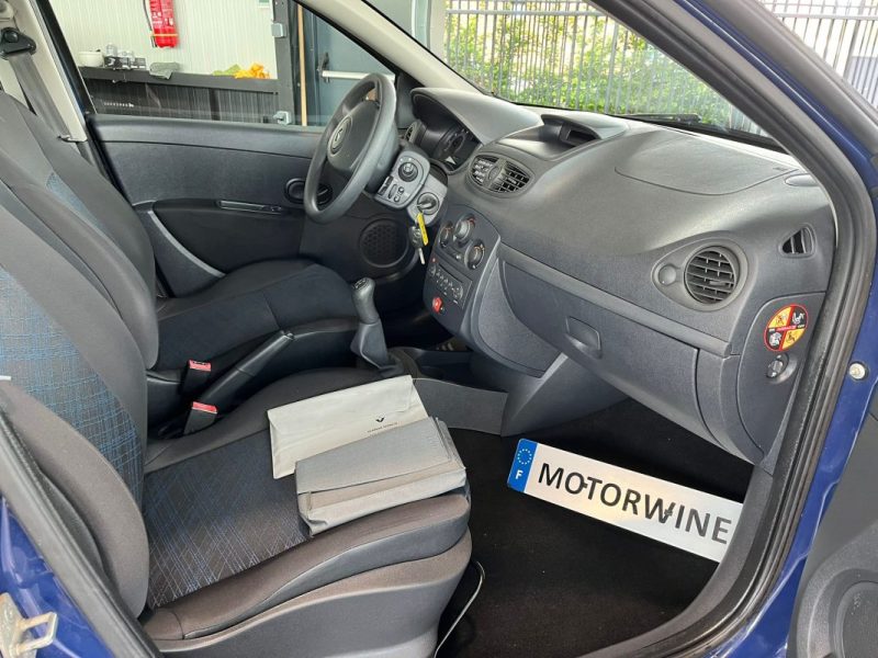 🚗 RENAULT CLIO III 1.2 ⚙️ AUTHENTIQUE 👤 1ère Main 📊 47 200 km 🛡️ Garantie 6 Mois