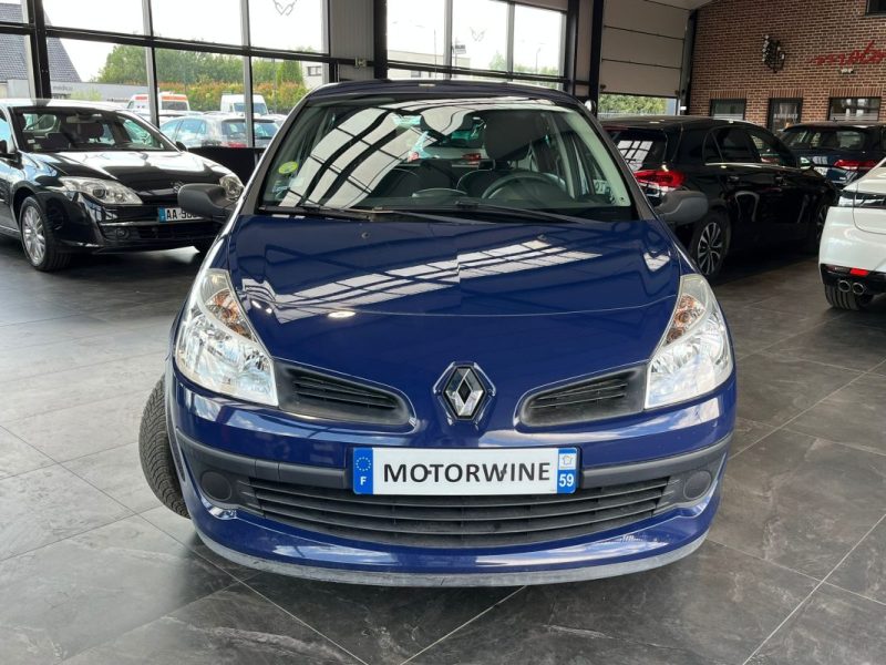 🚗 RENAULT CLIO III 1.2 ⚙️ AUTHENTIQUE 👤 1ère Main 📊 47 200 km 🛡️ Garantie 6 Mois