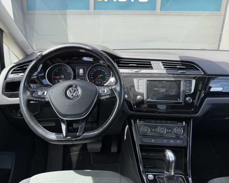 VOLKSWAGEN TOURAN 2.0 TDI CARAT / 7 PLACES / TOIT PANORAMIQUE / ENTRETIEN COMPLET