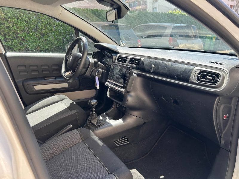 CITROEN C3 2 PLACES 1.5 BLUE HDI 100 FEEL 01/2022 PRIX HT : 6658 € PRIX TTC : 7990 €