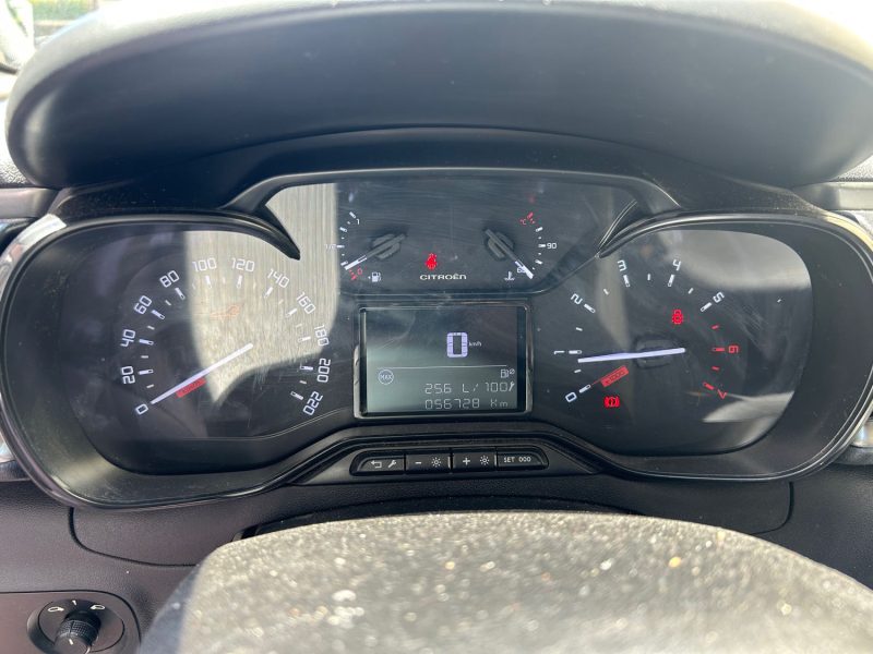 CITROEN C3 2 PLACES 1.5 BLUE HDI 100 FEEL 01/2022 PRIX HT : 6658 € PRIX TTC : 7990 €