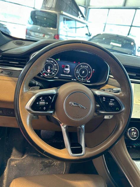 JAGUAR F-PACE D165 MHEV R-DYNAMIC SE 2021