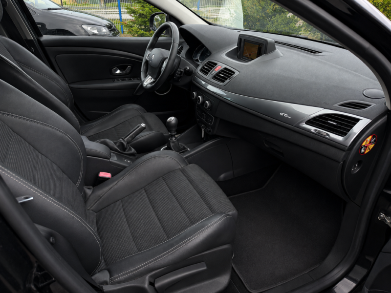 RENAULT MEGANE III Estate 1.5 dCi 110ch GT LINE 