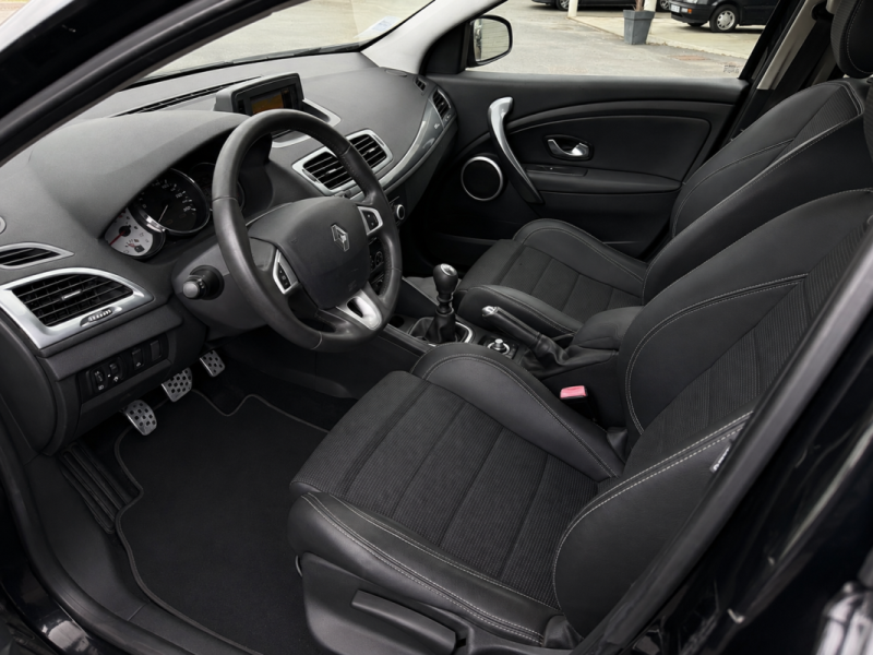 RENAULT MEGANE III Estate 1.5 dCi 110ch GT LINE 