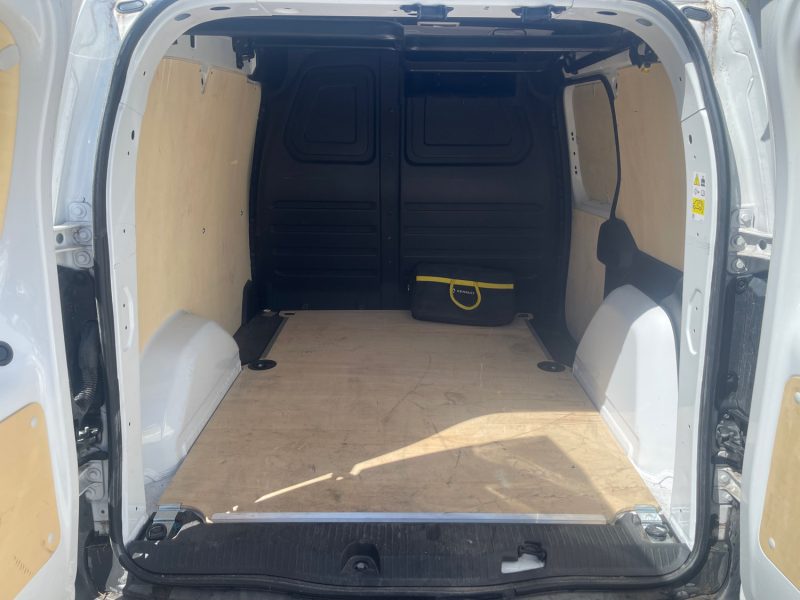RENAULT KANGOO 3 L1 1.5 BLUE DCI 115CH GRAND CONFORT SÉSAME OUVRE TOI - 22 78MKM