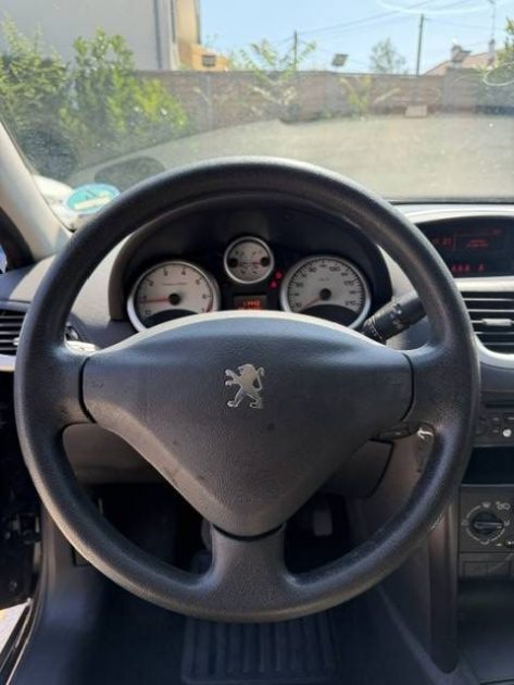 PEUGEOT 207 1.4 VTI URBAN MOVE 2009 - 51 143Kms - Premier Main - Parfait Etat - SUIVIT PEUGEOT
