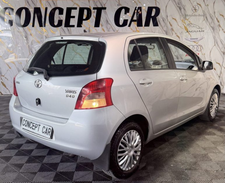 TOYATA YARIS 1.4 D-4DSOL 2006 - 71 161Kms - Premier Main - Distrib ok - Parfait Etat - SUIVIT TOYOTA