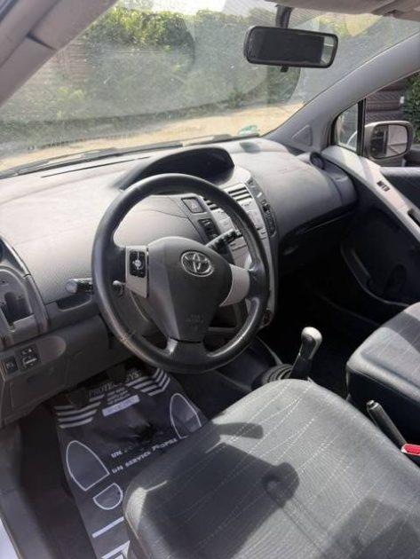TOYATA YARIS 1.4 D-4DSOL 2006 - 71 161Kms - Premier Main - Distrib ok - Parfait Etat - SUIVIT TOYOTA
