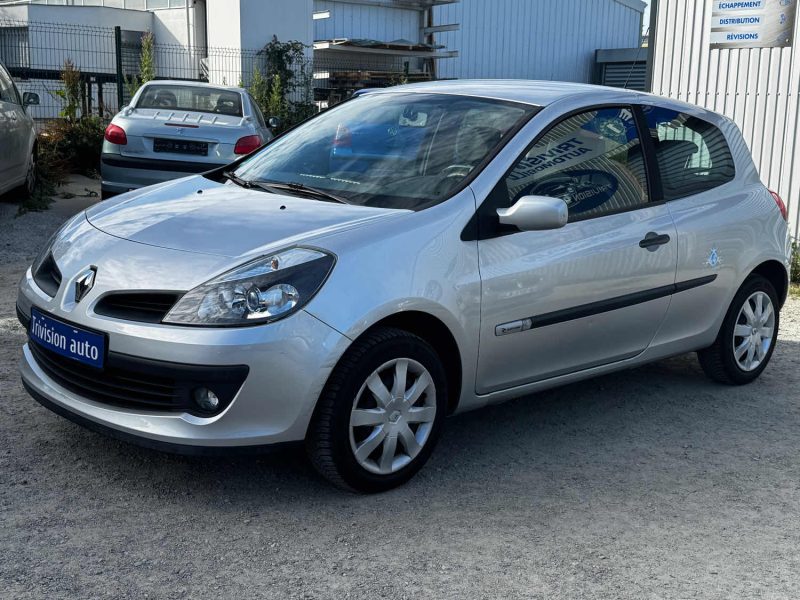 RENAULT  CLIO 1.2 75CH RIP CURL 2009