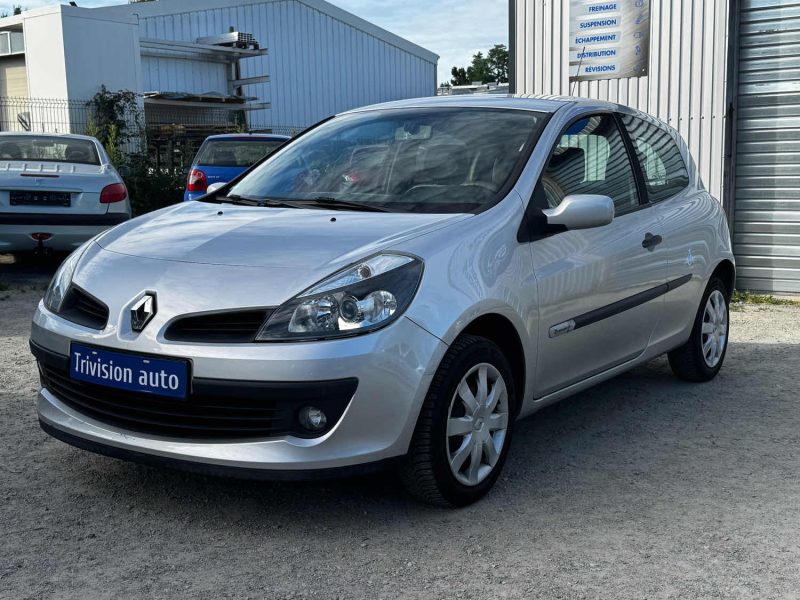 RENAULT  CLIO 1.2 75CH RIP CURL 2009