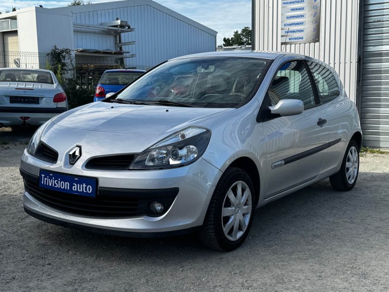 RENAULT  CLIO 1.2 75CH RIP CURL 2009