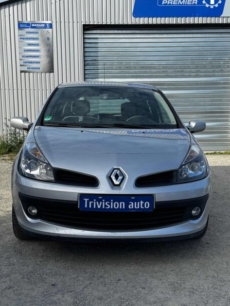 RENAULT  CLIO 1.2 75CH RIP CURL 2009
