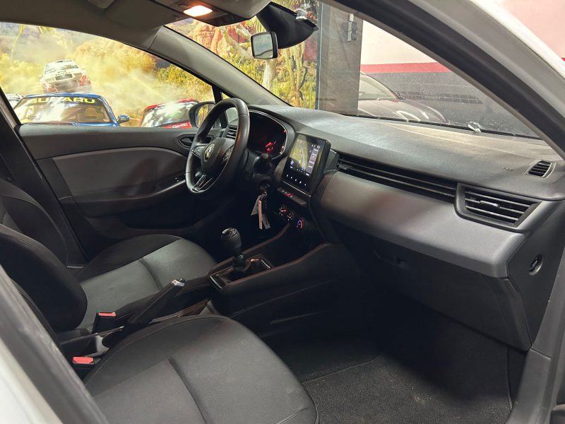 RENAULT CLIO V 1.0 TCE 90 2 PLACES 05/2022 PRIX HT : 7490 € PRIX TTC : 8990 €