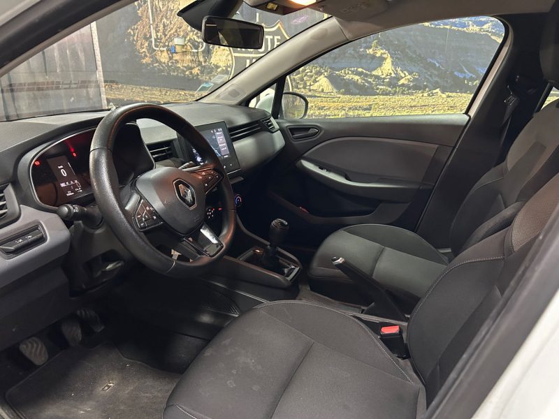 RENAULT CLIO V 1.0 TCE 90 2 PLACES 05/2022 PRIX HT : 7490 € PRIX TTC : 8990 €