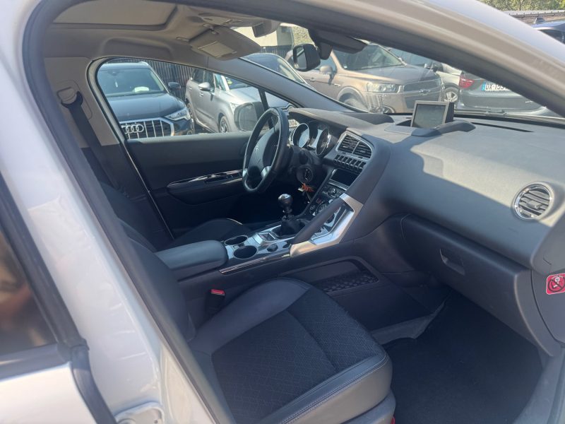 PEUGEOT 3008 1.6 E-HDI 115 ALLURE 2014