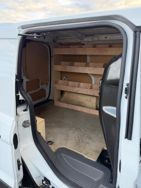 FORD TRANSIT - 100 ch  - TVA RECUPERABLE - GARANTIE 3 MOIS 