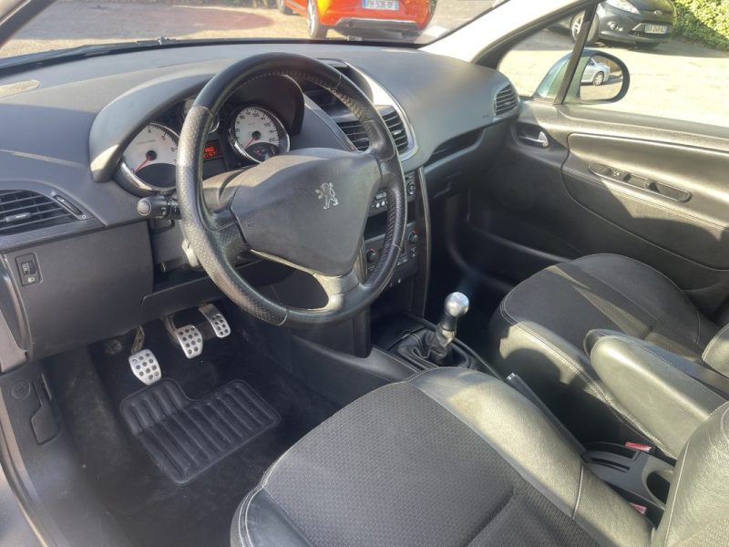 PEUGEOT 207 FELINE 1.6VTI 120CV TOIT PANO JBL CLIM CT OK GARANTIE