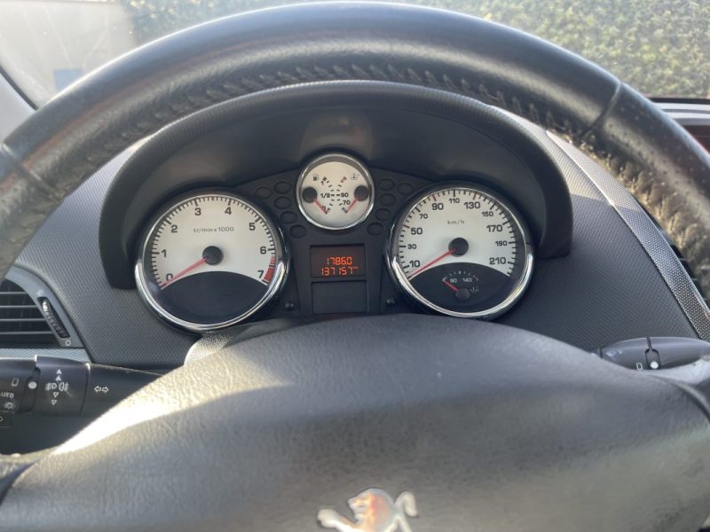 PEUGEOT 207 FELINE 1.6VTI 120CV TOIT PANO JBL CLIM CT OK GARANTIE