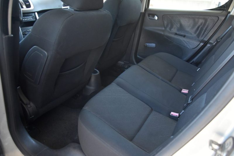 PEUGEOT 207 1.6 HDI 90CH -CLIM -DISTRI NEUVE -GARANTIE 12 MOIS 2008