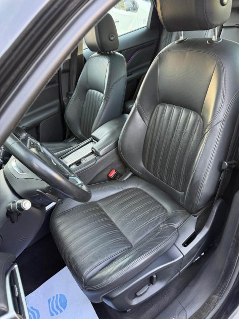 JAGUAR F-PACE - 3.0D - V6 - 300 ch - 4X4 - PORTFOLIO - GARANTIE 3 MOIS 