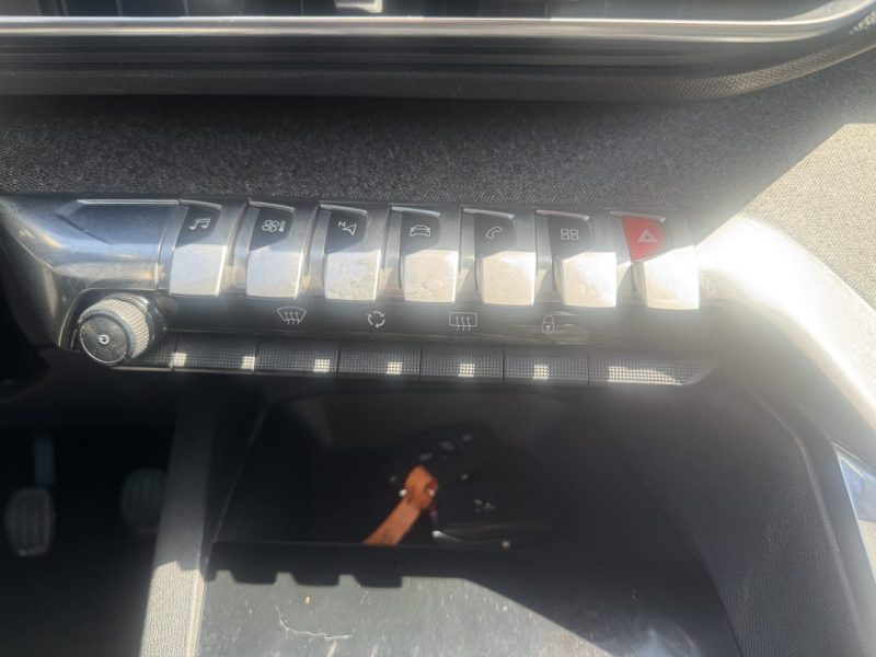 PEUGEOT 3008 II 1.2 Turbo 130 ACCESS 2018