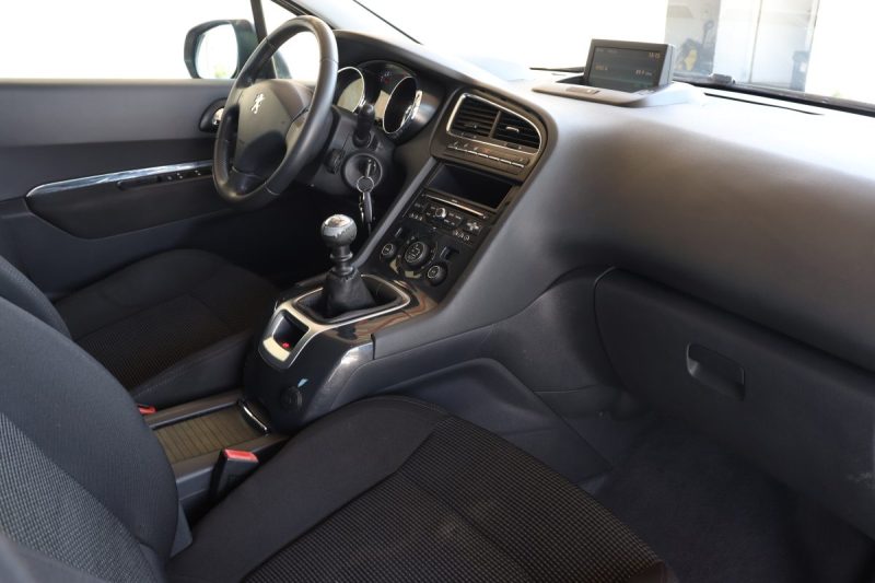 PEUGEOT 5008 1.6 HDI 1560CM3 112CV  2011