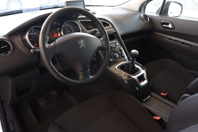 PEUGEOT 5008 1.6 HDI 1560CM3 112CV  2011