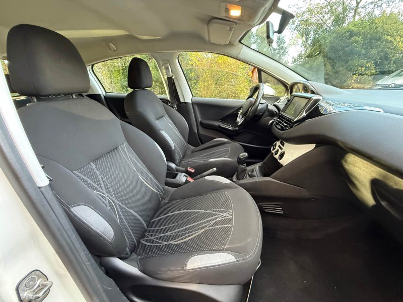PEUGEOT 208  1.6 HDI 75 ACTIVE 5P 