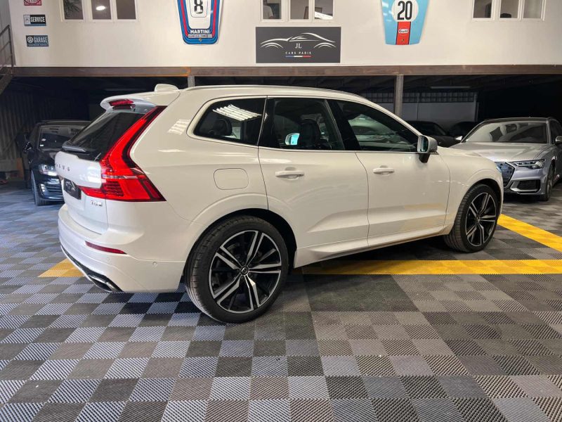 MAGNIFIQUE VOLVO XC60 R DESIGN T8 AWD 2.0i 407CH (320 + 87ch) (TOIT OUVRANT, CARPLAY, CAMERA 360)