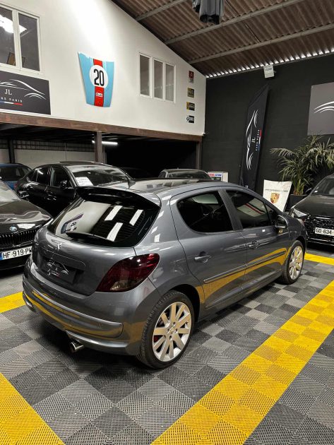 MAGNIFIQUE PEUGEOT 207 1,6 150 CH ( SUIVI D’ENTRETIEN, CARPLAY, SONO FOCAL, TOIT PANORAMIQUE)
