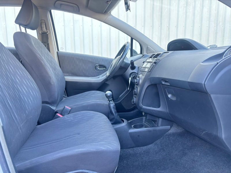 TOYOTA YARIS 1.3 VVT-I 2009