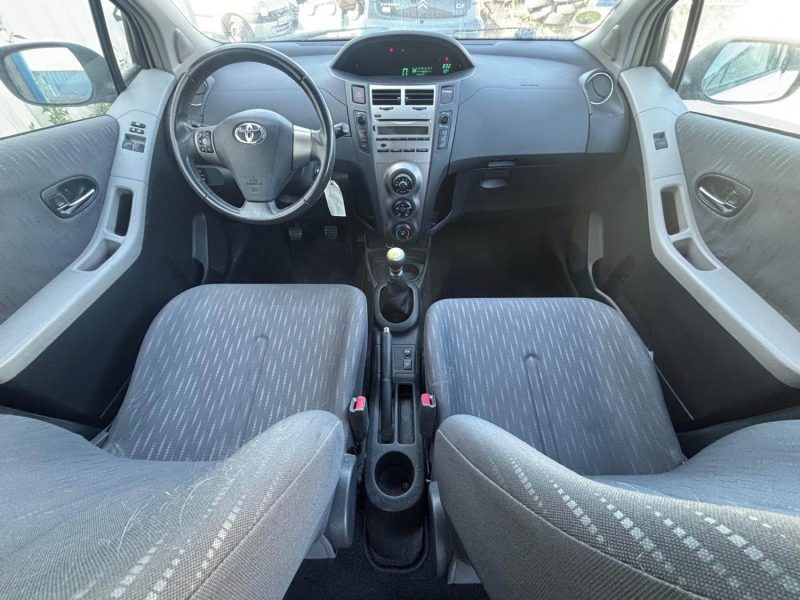 TOYOTA YARIS 1.3 VVT-I 2009