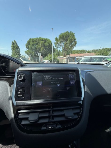 Peugeot 208 1.2 Puretech 82 Active - Boite automatique 