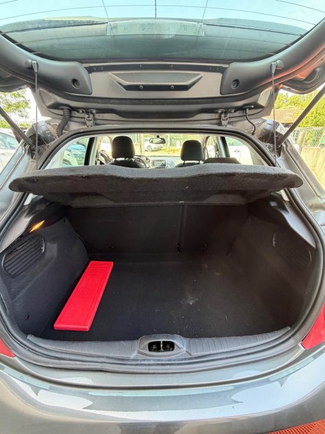 Peugeot 208 1.2 Puretech 82 Active - Boite automatique 