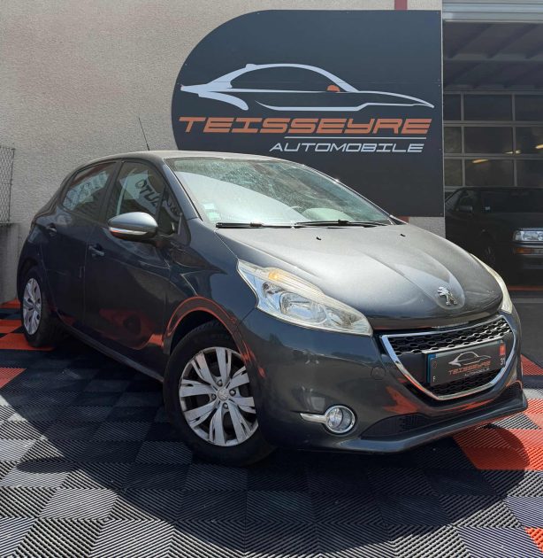 Peugeot 208 1.2 Puretech 82 Active - Boite automatique 