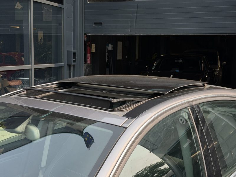 RENAULT LAGUNA 3 III BOSE 2.0 DCi 175 BOITE AUTOMATIQUE TOIT OUVRANT GPS SEMI CUIR - MOTEUR A CHAINE