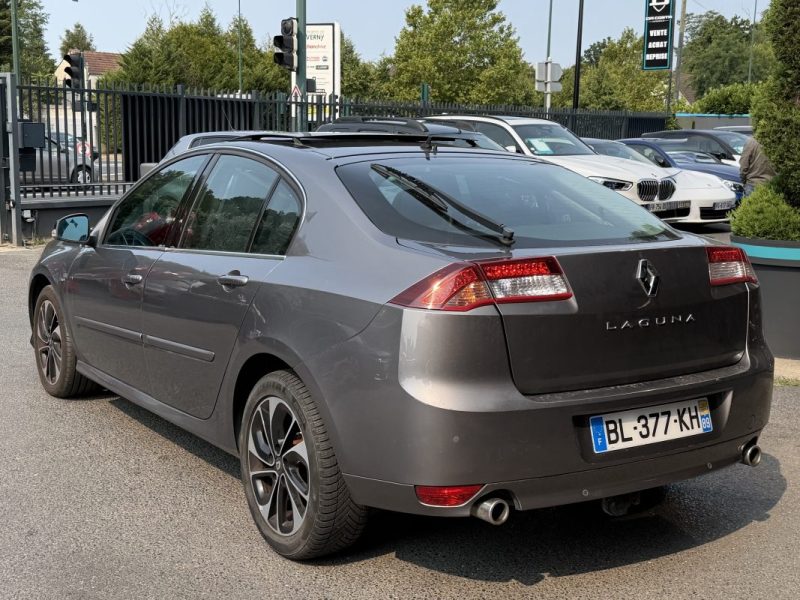 RENAULT LAGUNA 3 III BOSE 2.0 DCi 175 BOITE AUTOMATIQUE TOIT OUVRANT GPS SEMI CUIR - MOTEUR A CHAINE