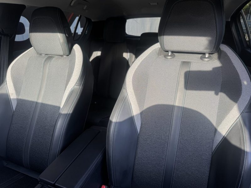 PEUGEOT 308 - 3 1.2 PURETECH 130CH S&S ALLURE EAT8 2024