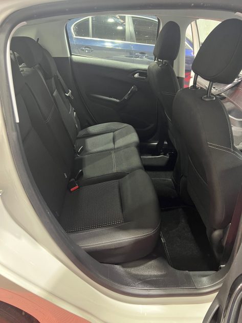PEUGEOT 208 1.6 BLUE HDI 100 STYLE 2018, Entretenu en concession Peugeot , Climatisation 