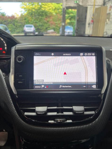 PEUGEOT 208 1.6 BLUE HDI 100 STYLE 2018, Entretenu en concession Peugeot , Climatisation 