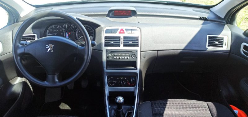 PEUGEOT 307 1.4 5PORTES EXCELLENT ETAT GARANTIE 6MOIS 1ER MAIN